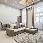 Modern For Groups Near Oktogon Apartamento