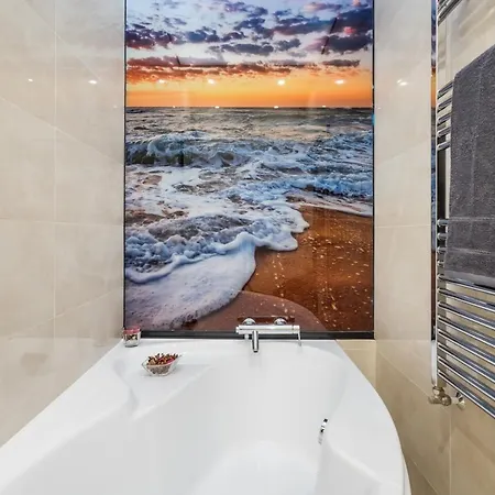 Nirvana Suite,3 Bedrooms, 2 Bathrooms, Acs Budapest