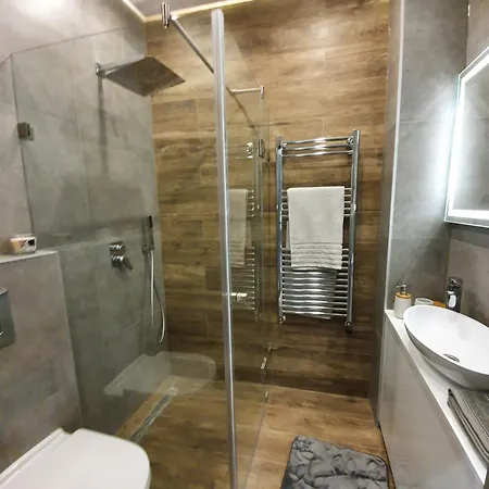 Nirvana Suite,3 Bedrooms, 2 Bathrooms, Acs Budapest