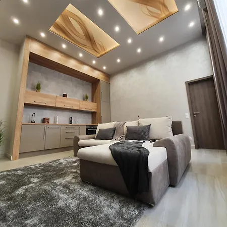 Nirvana Suite,3 Bedrooms, 2 Bathrooms, Acs شقة *