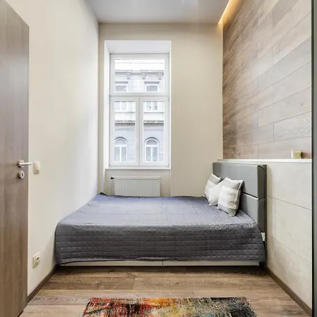 Lägenhet Modern For Groups Near Oktogon Budapest
