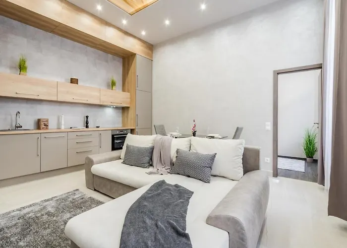 Апартаменты Modern For Groups Near Oktogon Будапешт